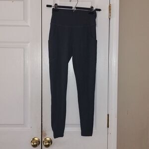 Zenana Outfitters  gray cell pocket stretch leggings Sz S